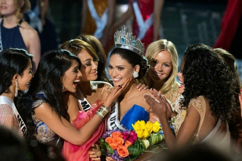 Miss Malaysia Vanessa Tevi’s kind gesture to the newly crowned Miss Universe Pia Wurtzbach won hearts