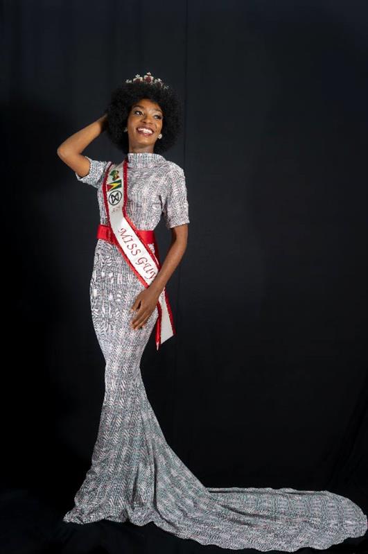 Miss Guyana 2019 Joylyn Conway takes her STEM GIRL GLOW to another level at the Miss World 2019