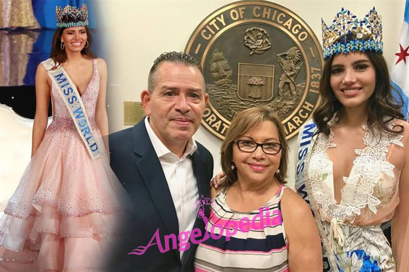 Stephanie Del Valle welcomed by the Mayor Rahm Emanuel to Chicago 