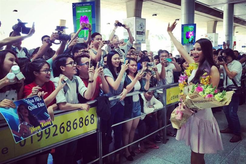 Pham Huong Miss Universe Vietnam 2015 greeted with an emotional Homecoming