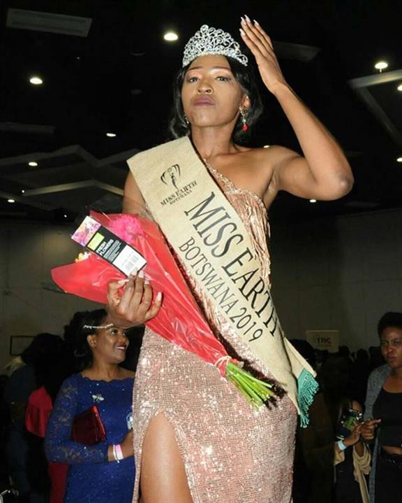 Katlego Kasie Seitshiro crowned Miss Earth Botswana 2019